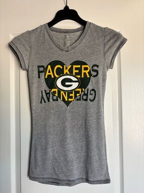 Green Bay Packers ladies T-Shirt gray v neck studded size small 3/5
